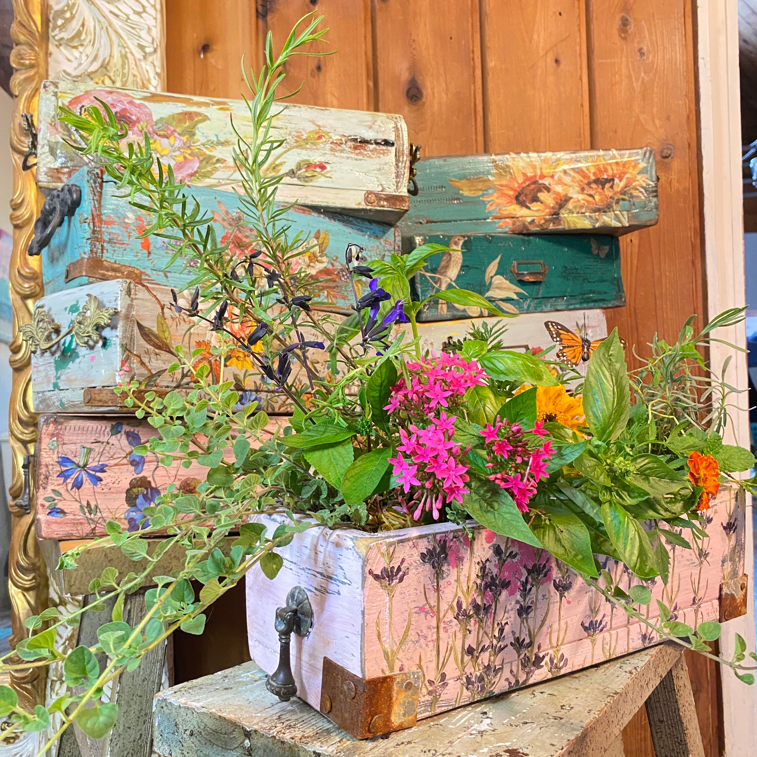 Shabby chic,vintage-style decorative planter with flowers